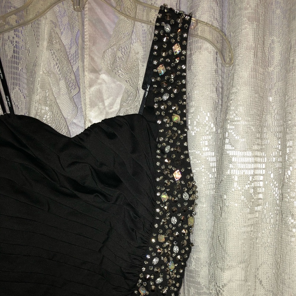 Dress - Picture 3 of 5